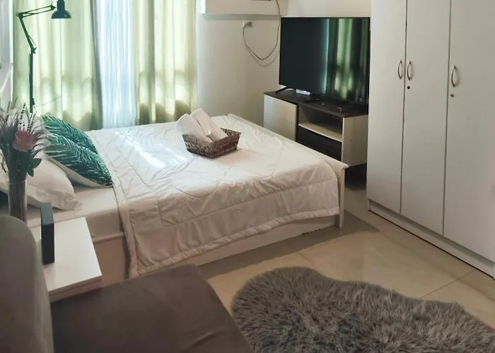 The Beacon Makati By Christine Ph Near Greenbelt Mall アパートホテル マニラ市