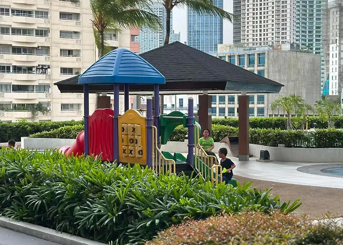 The Beacon Makati By Christine Ph Near Greenbelt Mall アパートホテル 3*